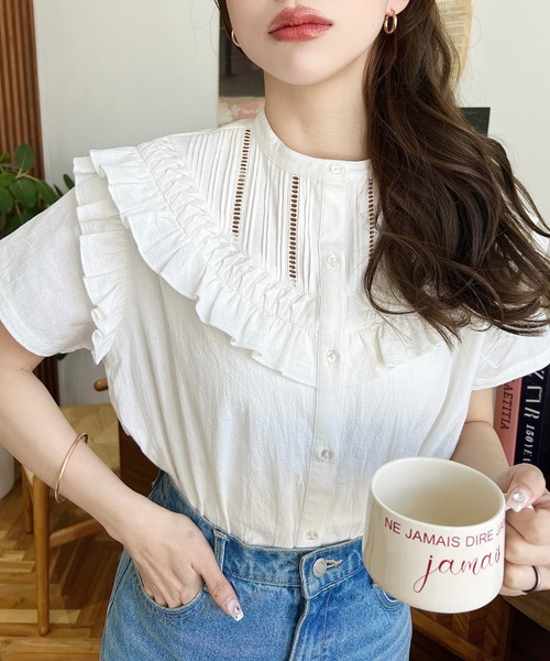 moment+（モーメントプラス）の「コットンワッシャー半袖フリルピンタックブラウス（シャツ/ブラウス・レディース・ナチュラル/オフホワイト/ブラック・M）」の10枚目の写真