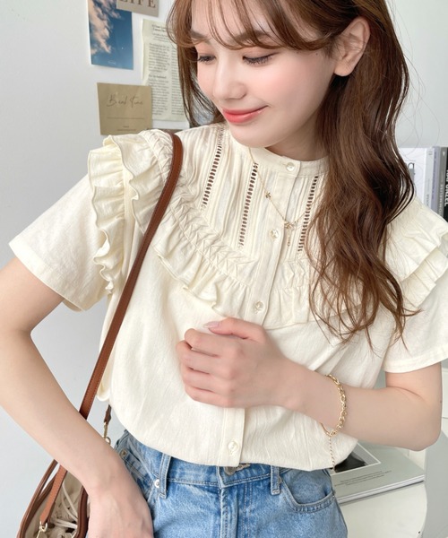 moment+（モーメントプラス）の「コットンワッシャー半袖フリルピンタックブラウス（シャツ/ブラウス・レディース・ナチュラル/オフホワイト/ブラック・M）」の8枚目の写真