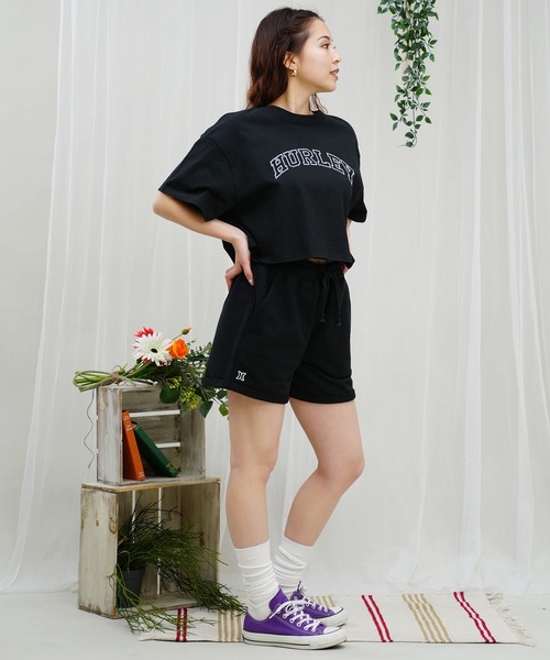 Hurley (ハーレー)の「Hurley/ハーレー Tシャツ 半袖 ショート丈 クロップ丈 アーチロゴ プリント ヘビーウェイト WSS2421021(Tシャツ/カットソー・レディース・ブラック×ホワイト/ホワイト/ブルー系その他/ブラック/ピンク・M)」の14枚目の写真