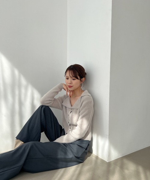 Olu.（オルドット）の「フェザーデザインカラーカーディガン（ニット/セーター・レディース・ライトグレー/アイボリー・FREE）」の16枚目の写真