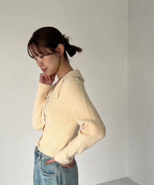 Olu.（オルドット）の「フェザーデザインカラーカーディガン（ニット/セーター・レディース・ライトグレー/アイボリー・FREE）」の5枚目の写真