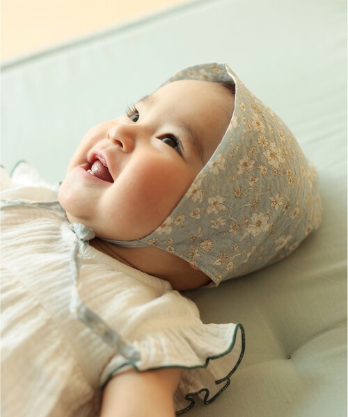 こども ビームス（コドモビームス）の「こども ビームス / 花柄 ボンネット（新生児～1才）（ハット・キッズ・ブラウン系その他2/サックスブルー・ONE SIZE）」の2枚目の写真