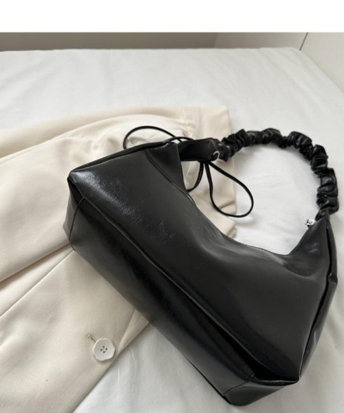 DIAVEL（ディアベル）の「2WAY ギャザーショルダーバッグ（ショルダー