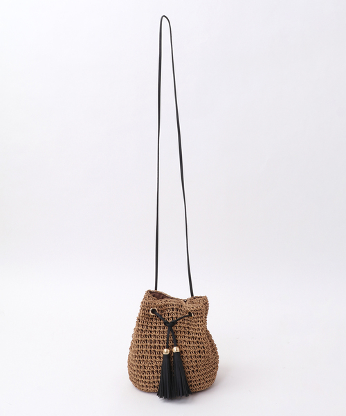 SOFFITTO（ソフィット）の「ティアドロップ型ざっくり編みバッグ(取り扱い店舗限定)（ショルダーバッグ・レディース・ピンク/ブラウン/ナチュラル/ベージュ系その他・FREE）」の3枚目の写真