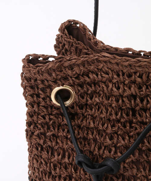 SOFFITTO（ソフィット）の「ティアドロップ型ざっくり編みバッグ(取り扱い店舗限定)（ショルダーバッグ・レディース・ピンク/ブラウン/ナチュラル/ベージュ系その他・FREE）」の8枚目の写真