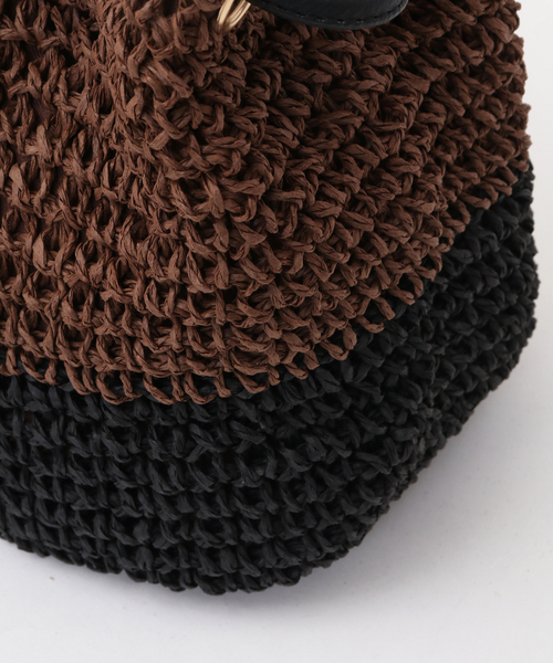 SOFFITTO（ソフィット）の「ティアドロップ型ざっくり編みバッグ(取り扱い店舗限定)（ショルダーバッグ・レディース・ピンク/ブラウン/ナチュラル/ベージュ系その他・FREE）」の10枚目の写真