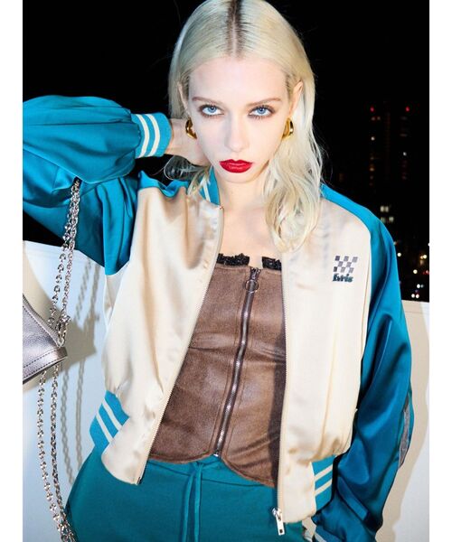 EVRIS（エヴリス）の「フェイクレザーキャミトップス（キャミソール・レディース・ブラック/ブルー/ブラウン・FREE）」の6枚目の写真