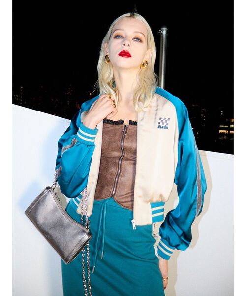 EVRIS（エヴリス）の「フェイクレザーキャミトップス（キャミソール・レディース・ブラック/ブルー/ブラウン・FREE）」の7枚目の写真