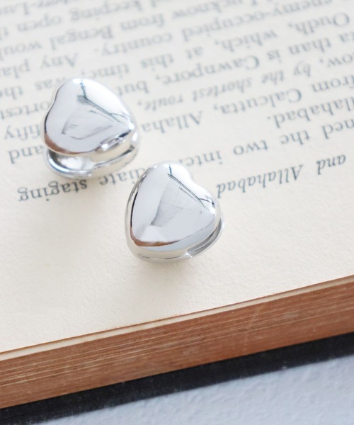 LAKOLE(ラコレ)の「ハートワンタッチピアス / 121341(ピアス(両耳用)・レディース・その他2/その他1・FREE)」の2枚目の写真