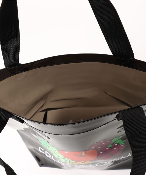 Donnaruma（ドンナルンマ）の「「FRUIT OF THE LOOM」フルーツ柄クリアカラーバッグ（トートバッグ・レディース・ブラック/クリア/パープル・FREE）」の6枚目の写真