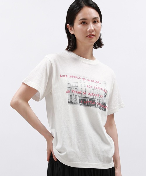 LAKOLE（ラコレ）の「タウンフォトTEE / 127795（Tシャツ/カットソー・レディース・ブラック/ホワイト系/ホワイト系1/ブルー・SMALL/MEDIUM）」の2枚目の写真