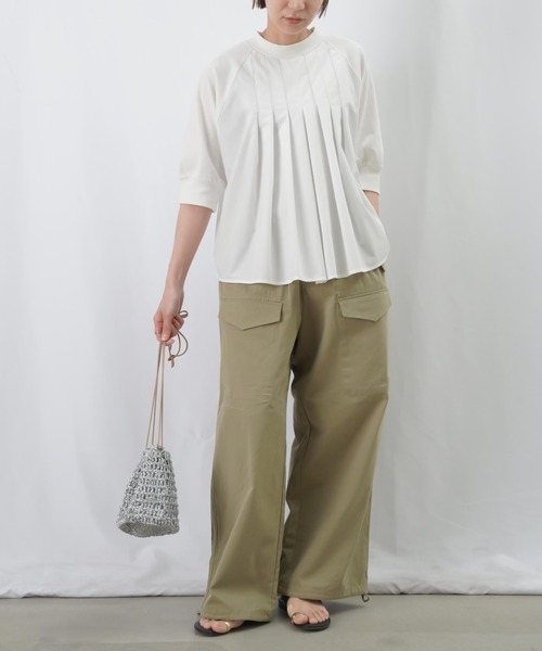 LUCA/LADY LUCK LUCA（ルカ/レディラックルカ）の「LC/LLL ドッキングタックラグランカットソー / 五分袖タックデザインプルオーバー（Tシャツ/カットソー・レディース・ブラック/ブルー/オフホワイト・FREE）」の18枚目の写真