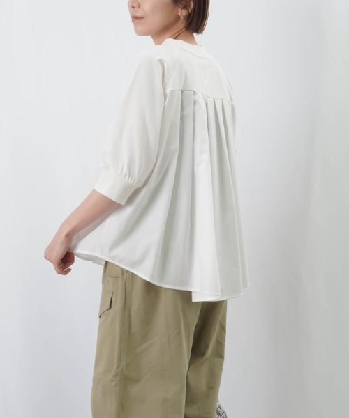 LUCA/LADY LUCK LUCA（ルカ/レディラックルカ）の「LC/LLL ドッキングタックラグランカットソー / 五分袖タックデザインプルオーバー（Tシャツ/カットソー・レディース・ブラック/ブルー/オフホワイト・FREE）」の20枚目の写真