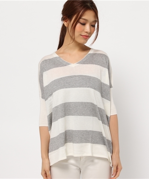 LBC(エルビーシー)の「12GアクリルコットンボーダーVプルオーバー(ニット/セーター・レディース・オフホワイト/グリーン/アッシュグレー・MEDIUM)」の2枚目の写真