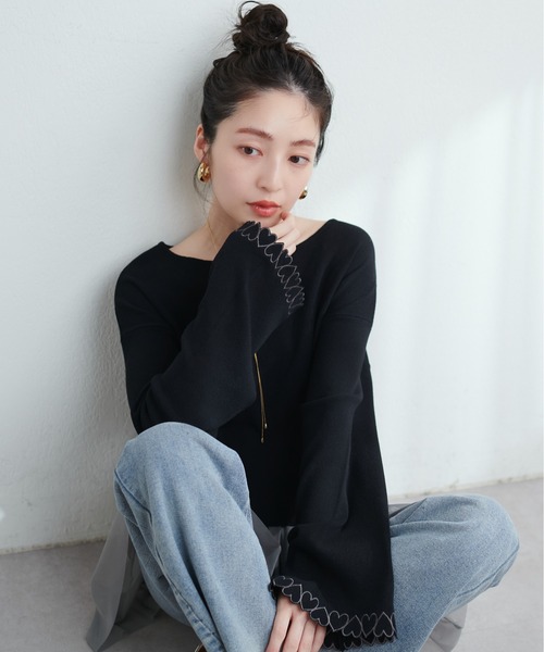 natural couture（ナチュラルクチュール）の「【WEB限定】お袖ハートショート丈ニットプルオーバー（ニット/セーター・レディース・アイボリー/サックスブルー/ピンク/ブラック・FREE）」の3枚目の写真