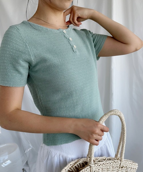 aimoha(アイモハ)の「麻入り涼しいフロントボタンTシャツ (SS)(Tシャツ/カットソー・レディース・ライトグリーン/ホワイト/ブラック/ベージュ/イエロー・FREE)」の4枚目の写真