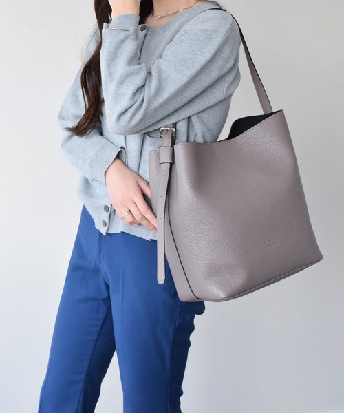 RIPANI(リパーニ)の「【RIPANI】レザーショルダーバッグ(Q46356)(ショルダーバッグ・レディース・ブラック/ダークグレー/ライトグレー/ホワイト/キャメル・ALL)」の4枚目の写真