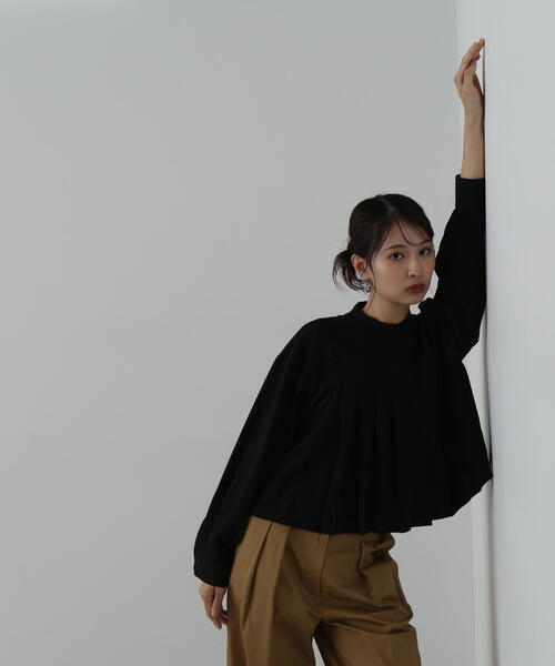 N.(N. Natural Beauty Basic)(エヌエヌナチュラルビューティーベーシック)の「◆スタンドカラーショートタックブラウス(シャツ/ブラウス・レディース・ホワイト/ブラック/ブルー・MEDIUM)」の6枚目の写真