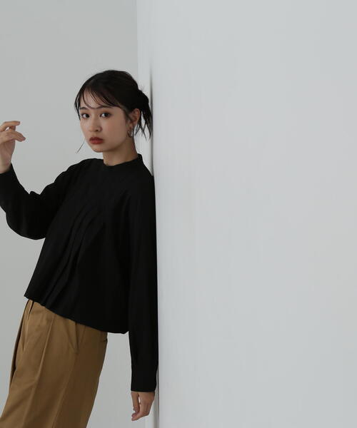 N.(N. Natural Beauty Basic)(エヌエヌナチュラルビューティーベーシック)の「◆スタンドカラーショートタックブラウス(シャツ/ブラウス・レディース・ホワイト/ブラック/ブルー・MEDIUM)」の13枚目の写真