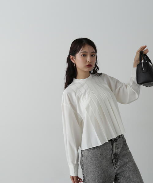 N.(N. Natural Beauty Basic)(エヌエヌナチュラルビューティーベーシック)の「◆スタンドカラーショートタックブラウス(シャツ/ブラウス・レディース・ホワイト/ブラック/ブルー・MEDIUM)」の20枚目の写真