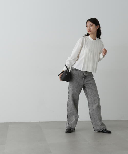 N.(N. Natural Beauty Basic)(エヌエヌナチュラルビューティーベーシック)の「◆スタンドカラーショートタックブラウス(シャツ/ブラウス・レディース・ホワイト/ブラック/ブルー・MEDIUM)」の21枚目の写真