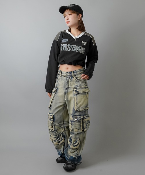 SPINNS（スピンズ）の「VIRTOUSロゴ ショート丈ナイロンプルオーバー（スウェット・レディース・アイボリー/ブラック/ピンク/ネイビー/レッド・ONESIZE）」の10枚目の写真