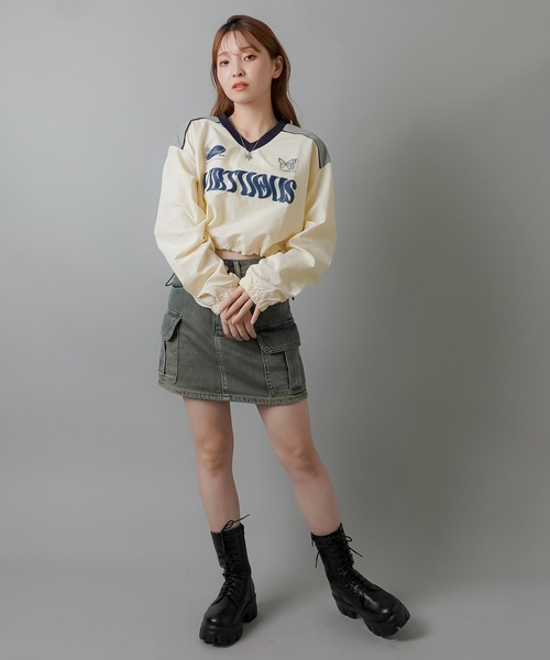 SPINNS（スピンズ）の「VIRTOUSロゴ ショート丈ナイロンプルオーバー（スウェット・レディース・アイボリー/ブラック/ピンク/ネイビー/レッド・ONESIZE）」の6枚目の写真