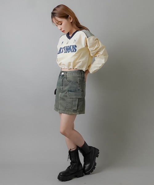 SPINNS（スピンズ）の「VIRTOUSロゴ ショート丈ナイロンプルオーバー（スウェット・レディース・アイボリー/ブラック/ピンク/ネイビー/レッド・ONESIZE）」の15枚目の写真