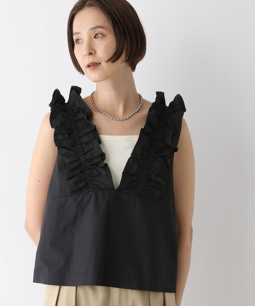 LEPSIM(レプシィム)の「深Vフリルノースリーブブラウス 142950(シャツ/ブラウス・レディース・グレイッシュベージュ/ブラック・FREE)」の2枚目の写真