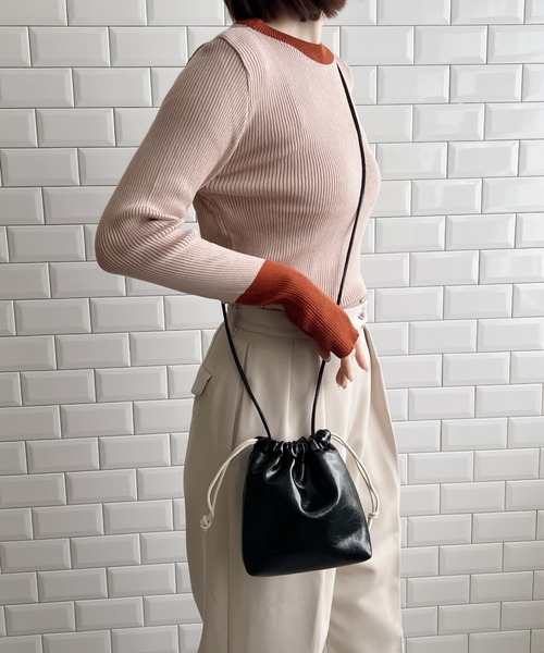 【関税込＆追跡】Loewe巾着 ミニ ショルダーバッグ LOEWE ナッパレザー 巾着 ミニショルダーバッグ