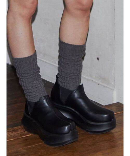VEQUM（VEQUM）の「【VEQUM】SIDE GORE ANKLE BOOTS（ブーツ・レディース・ブラック・37/36/35）」の2枚目の写真