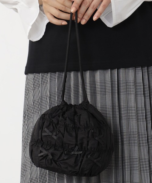 FOUND GOOD（ファウンドグッド）の「リボンキンチャク（ハンドバッグ・レディース・ブラック/グレー系2・FREE）」の3枚目の写真