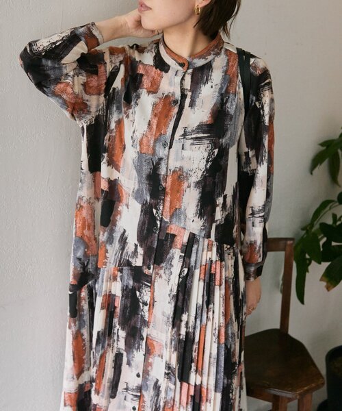 長袖斜めプリーツワンピース【SUM1 STYLE(スミ スタイル