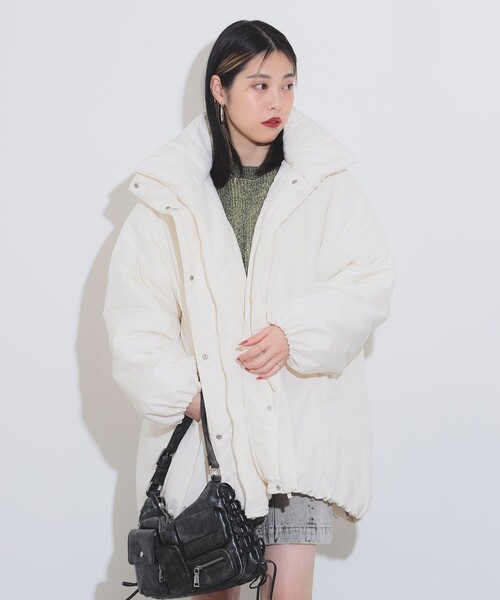 Ray BEAMS（レイビームス）の「ナカワタ ボリューム フード ブルゾン（ブルゾン・レディース・ブラック/オフホワイト・1/0）」の5枚目の写真