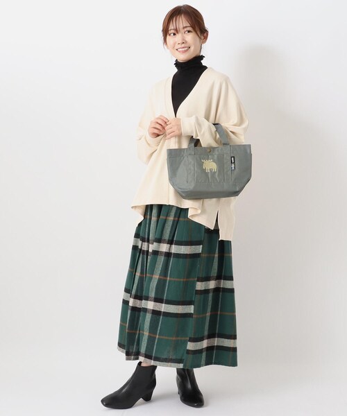 one'sterrace(ワンズテラス)の「moz karuii トート M(トートバッグ・レディース・ブラック系8/グレー系4/ベージュ系8・02)」の21枚目の写真