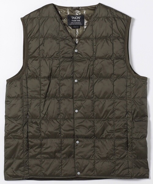 FREAK'S STORE（フリークスストア）の「限定展開 TAION/タイオン ベーシック Vネックボタン インナーダウンベスト / V NECK DOWN VEST / TAION-001（ダウンベスト・メンズ・オリーブ/ブラック/インディゴブルー/チャコールグレー・MEDIUM/SMALL/X-LARGE/LARGE）」の13枚目の写真