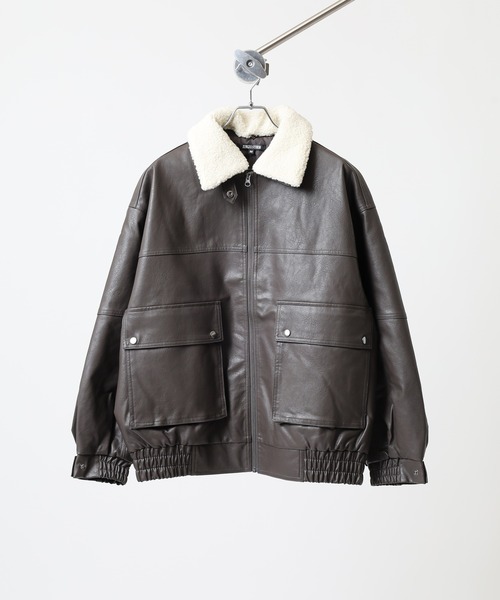 SUGGESTION(サジェッション)の「Fake leather blouson with boa collar / ボア衿脱着 G1 PUレザーブルゾン unisex(ブルゾン・メンズ・ブラック/ブラウン・M/L)」の4枚目の写真