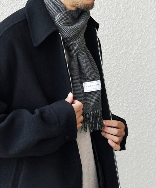 SHIPS any(シップス エニィ)の「【WEB限定】SHIPS any: カシミヤ シングル チェック ストール◇(ストール/ショール・メンズ・チャコールグレー/コバルトブルー・ONE SIZE)」の12枚目の写真