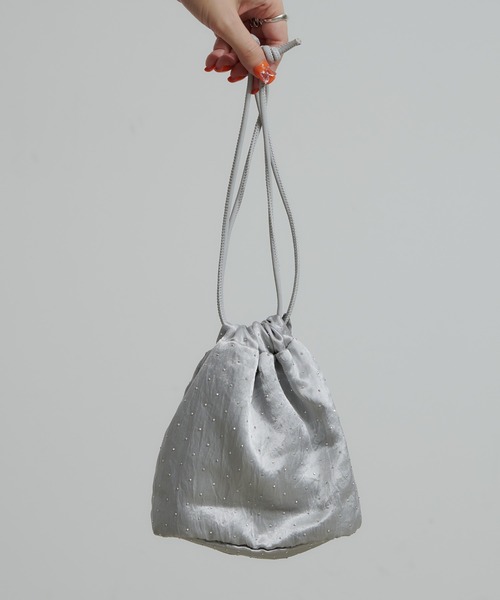 CIAOPANIC TYPY（チャオパニックティピー）の「チェーン付きサテンスタッズ巾着ミニBAG（ショルダーバッグ・レディース・ブラウン/グレー/カーキ/ブラック・ONE SIZE）」の9枚目の写真