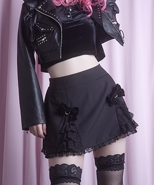 AVENCHUMU(アバンチュウム)の「Body piercing ribbon lace tiered skirt(スカート・レディース・ホワイト×ブラック/ブラック・FREE)」の15枚目の写真