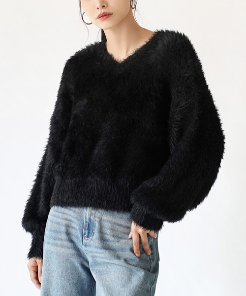 MIMIMEMETE（ミミメメット）の「DOUGHY SHAGGY KNIT［Vネックプルオーバー］（ニット/セーター・レディース・アイボリー/サックスブルー/レッド/ブラック・フリー）」の2枚目の写真