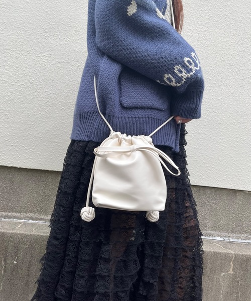 poiregnee（ポワニェ）の「［select］巾着ミニショルダー（ショルダーバッグ・レディース・ブラック/アイボリー/シルバー・FREE）」の2枚目の写真