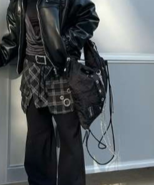 BLACKPURPLE（ブラックパープル）の「韓国ブランド BLACK PURPLE ブラックパープル Lucky string multi bag ショルダーバッグ ナップサック リュックサック 2wayバッグ 大容量 肩掛けバッグ カバン 鞄 黒バッグ 韓国ファッション 韓国ストリート ストリートファッション（バックパック/リュック・メンズ・ブラック・ONE SIZE）」の10枚目の写真