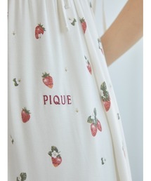 新品　ジェラートピケ　いちご柄　ルームウェア　パジャマ　カップ付きキャミ gelato pique（ジェラートピケ）の「ストロベリー柄カップイン