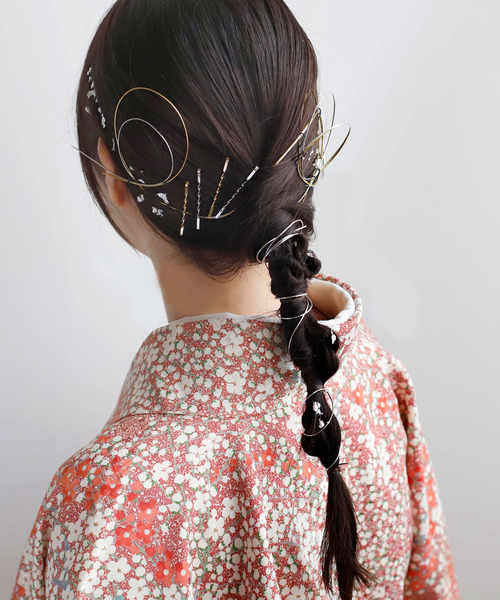 ANEMONE（アネモネ）の「ホイルフレーク付水引ヘアアレンジセット（カチューシャ・レディース・マルチ/ゴールド・FREE）」の10枚目の写真