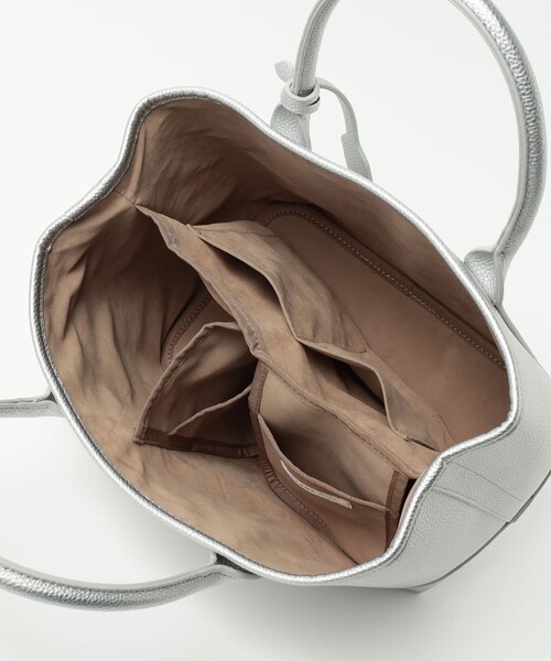 BEAMS HEART（ビームスハート）の「【WEB限定色 / ベストセラー】パーテーション トートバッグ 動画あり（トートバッグ・レディース・シルバー/チャコールグレー/ブラウン系その他/ブラック・ONE SIZE）」の17枚目の写真