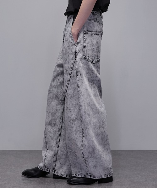 Loose/ルース(ルース)の「フェイデッド ワイドバギーカーブデニムパンツ(デニムパンツ・メンズ・ブラック/ホワイト・XS/S/M/L)」の21枚目の写真