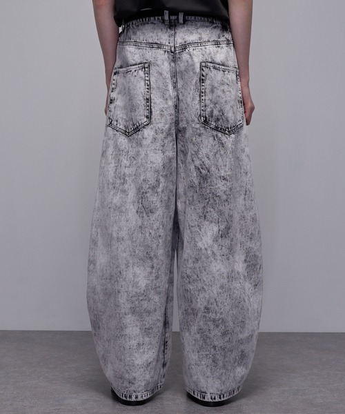 Loose/ルース(ルース)の「フェイデッド ワイドバギーカーブデニムパンツ(デニムパンツ・メンズ・ブラック/ホワイト・XS/S/M/L)」の22枚目の写真