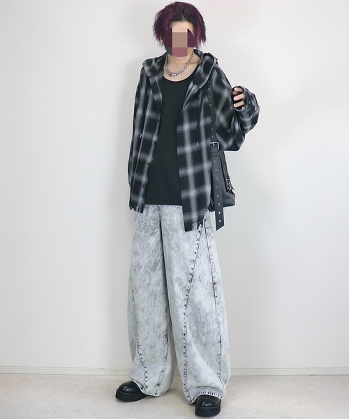 Loose/ルース(ルース)の「フェイデッド ワイドバギーカーブデニムパンツ(デニムパンツ・メンズ・ブラック/ホワイト・XS/S/M/L)」の12枚目の写真