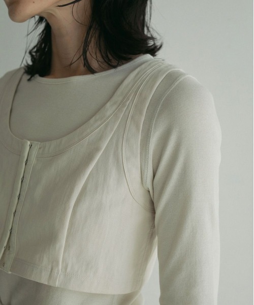 anuke(アンヌーク)の「Twill Hook Bustier(その他トップス・レディース・アイボリー/ブラック・FREE)」の6枚目の写真